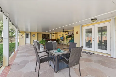 $679,000 | 10941 Northwest 18th Street, Pembroke Pines, FL 33026