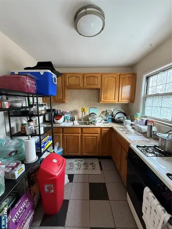 $2,250 | 171-183 Fort Lee Road, Unit 1731C, Teaneck, NJ 07666