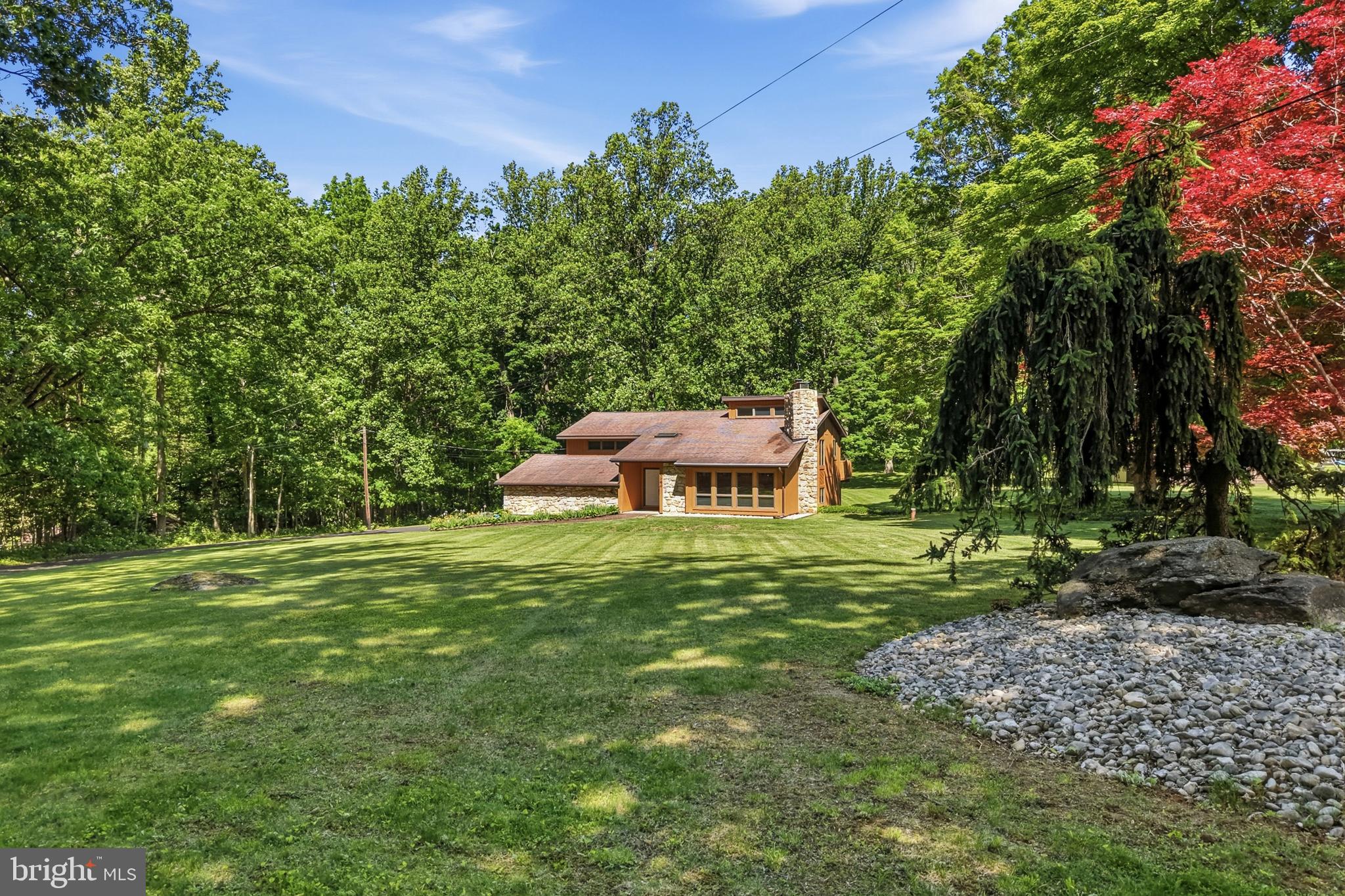 1160 Skymount Road Green Lane, PA 18054 - Photo 6 of 61 Gallery Image 6