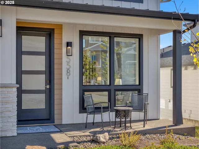 a living room filled with furniture