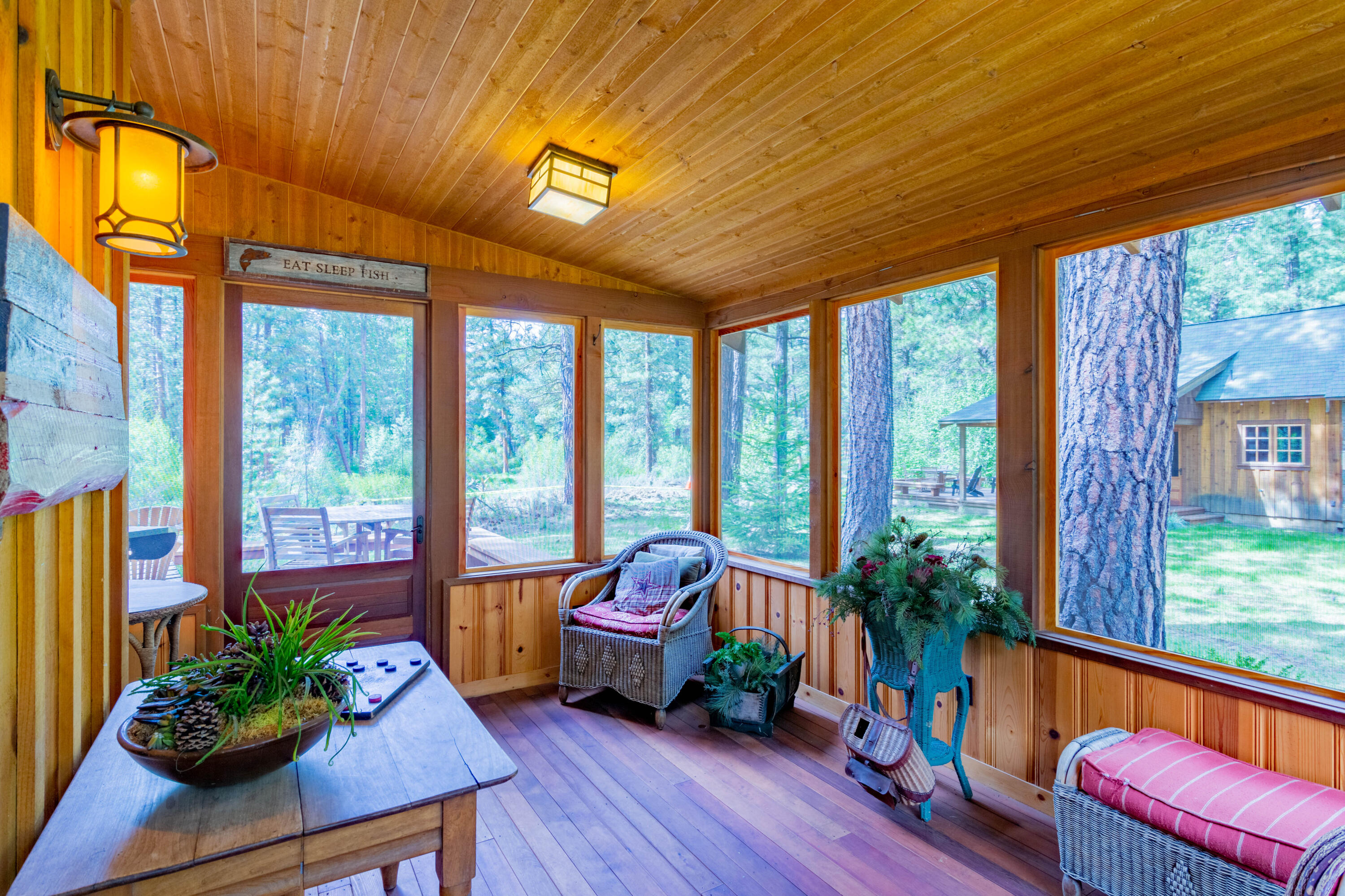 13375 Southwest Forest Service Road, Unit 26 U2 Camp Sherman, OR 97730 - Photo 5 of 25 metolius-river-luxury-cabin-26-screenedp