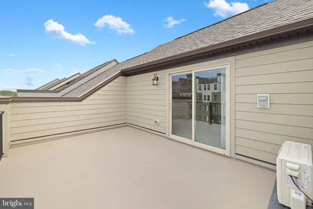 a tall building with a outdoor space