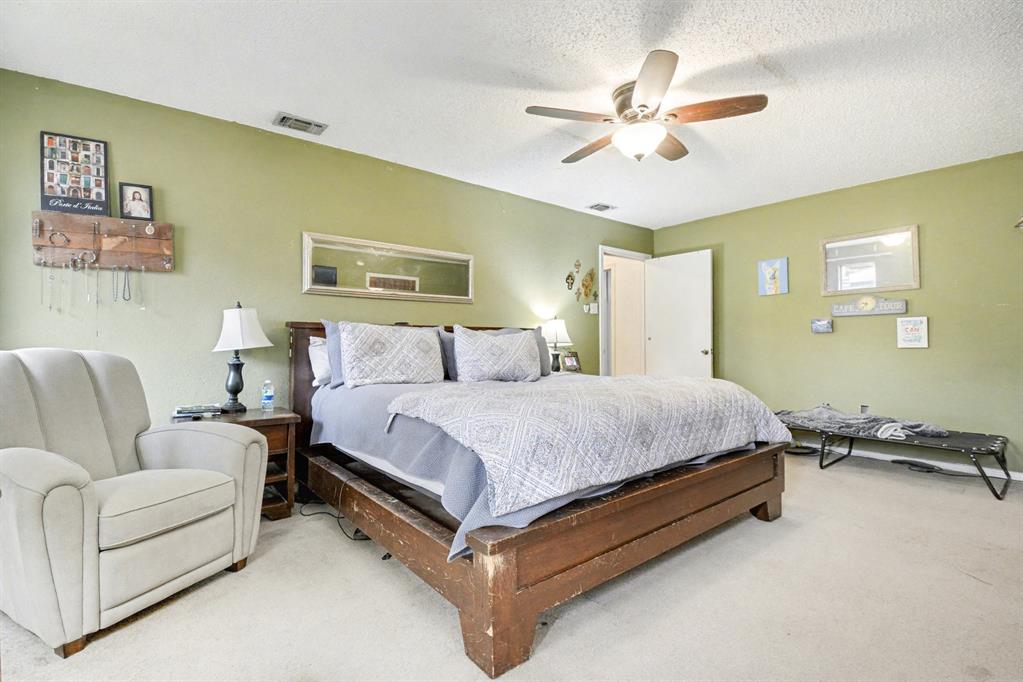 2257 Bolden Road Irving, TX 75060 - Photo 18 of 37