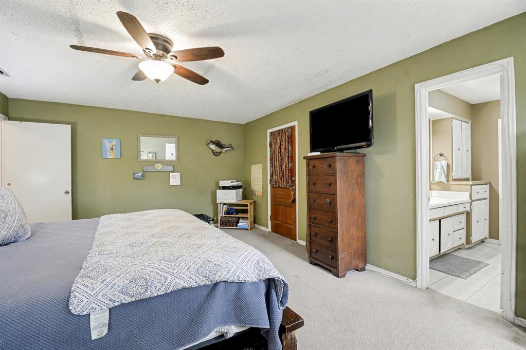 2257 Bolden Road Irving, TX 75060 - Photo 19 of 37