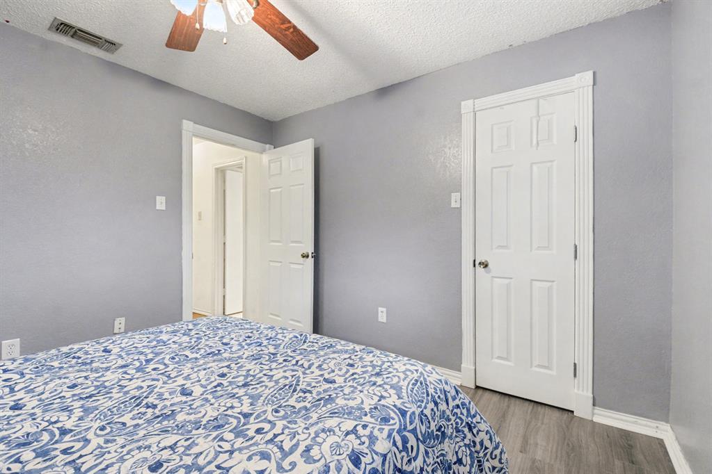 2257 Bolden Road Irving, TX 75060 - Photo 22 of 37