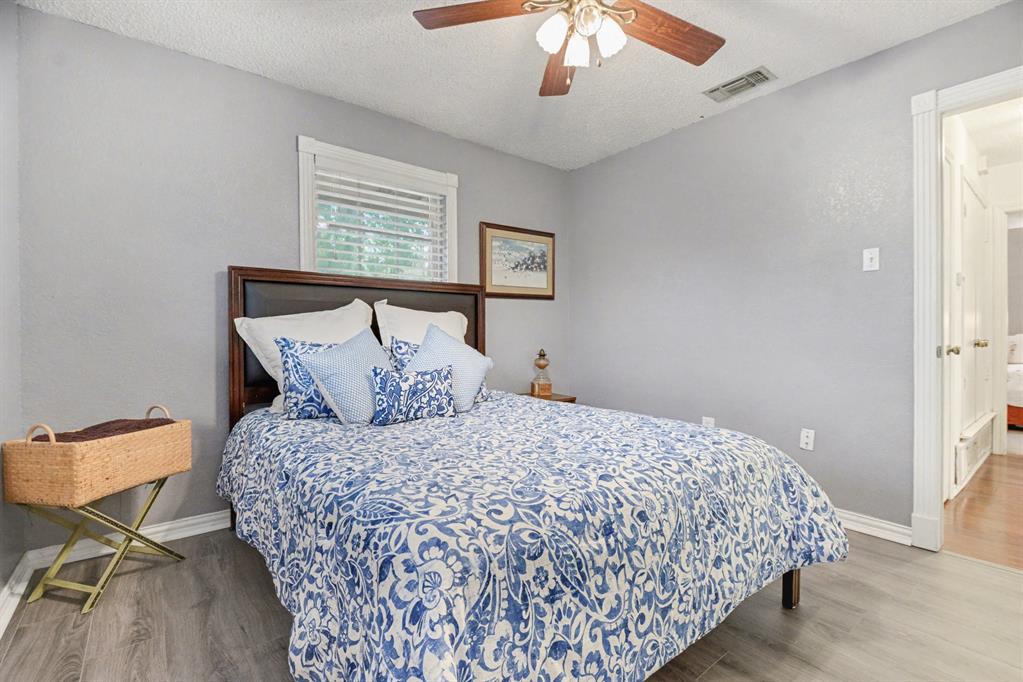 2257 Bolden Road Irving, TX 75060 - Photo 29 of 37