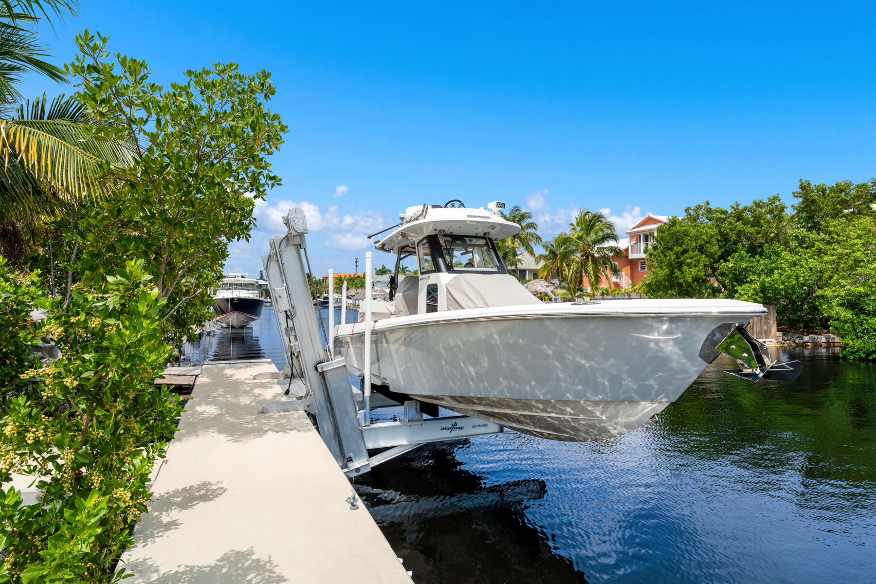 64 Andros Road Key Largo, FL 33037 - Photo 7 of 62 Boat lift capacity 20K