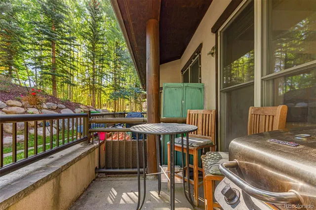 $925,000 | 62 Broken Lance Drive, Unit 104E, Breckenridge, CO 80424