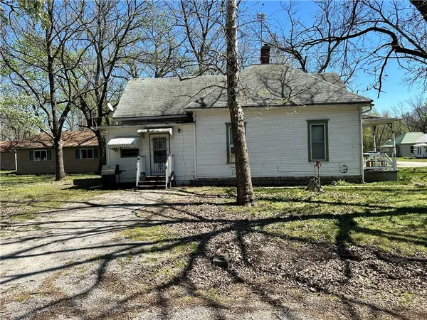 $75,000 | 111 West 7th Street, Pleasanton, KS 66075