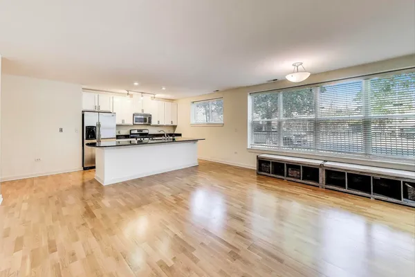 $380,000 | 2235 West Maypole Avenue, Unit 101, Chicago, IL 60612