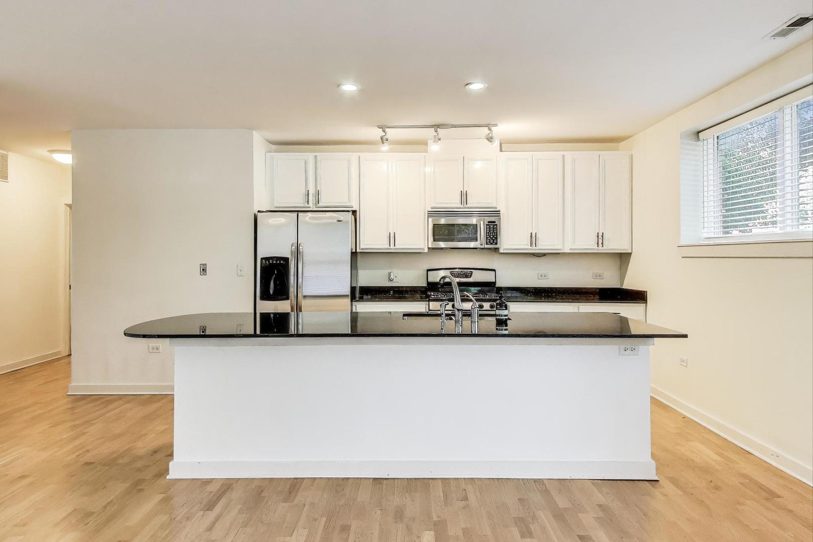 2235 West Maypole Avenue, Unit 101 Chicago, IL 60612 - Photo 5 of 19