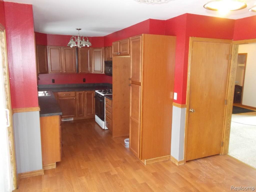 2530 Bowers Road Lapeer, MI 48446 - Photo 6 of 17 DSCN1069.jpg