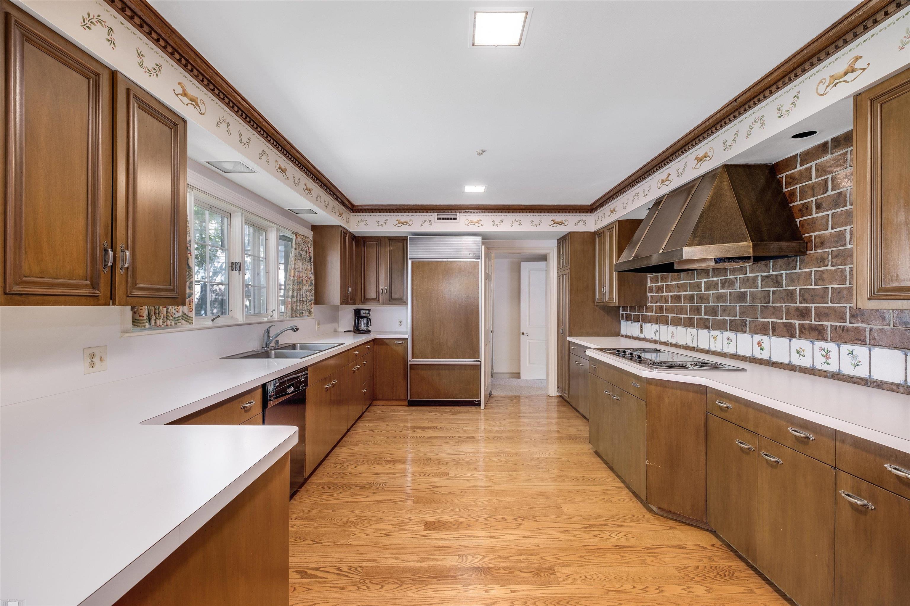 382 Provencal Road Grosse Pointe, MI 48236 - Photo 29 of 95 50155244-c8c25d11-1fb3-4816-8faa-e93b18ff0fc1.JPG