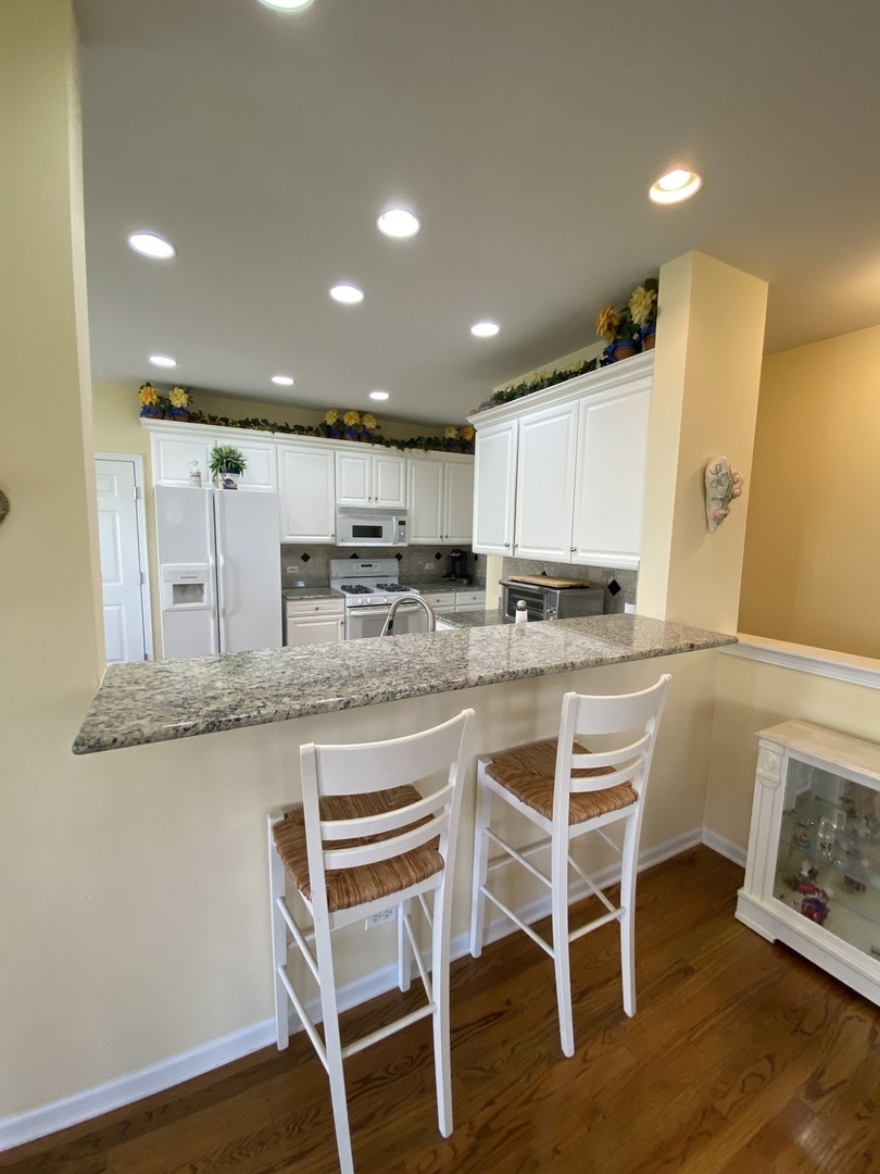 299 Ridge Road, Unit 299 North Aurora, IL 60542 - Photo 5 of 22