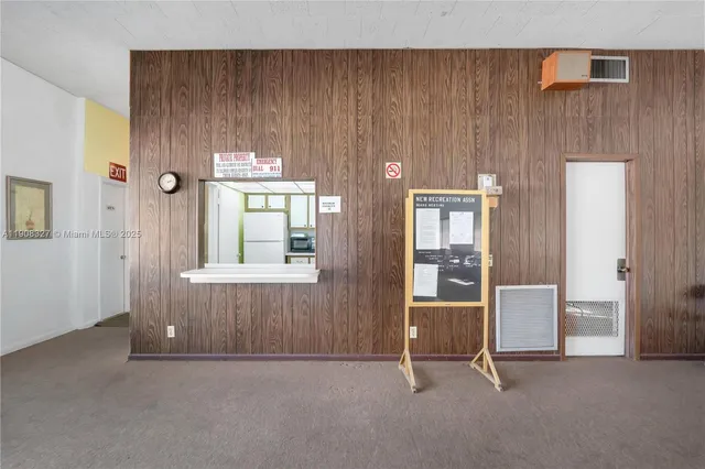 $190,000 | 4320 Washington Street, Unit 416, Hollywood, FL 33021