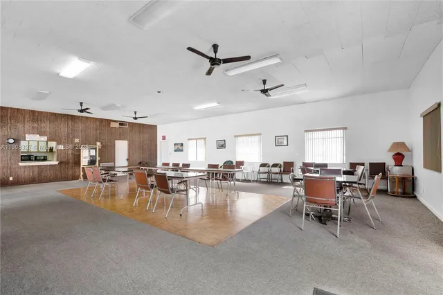 $190,000 | 4320 Washington Street, Unit 416, Hollywood, FL 33021