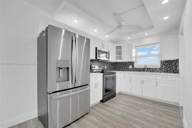 $190,000 | 4320 Washington Street, Unit 416, Hollywood, FL 33021