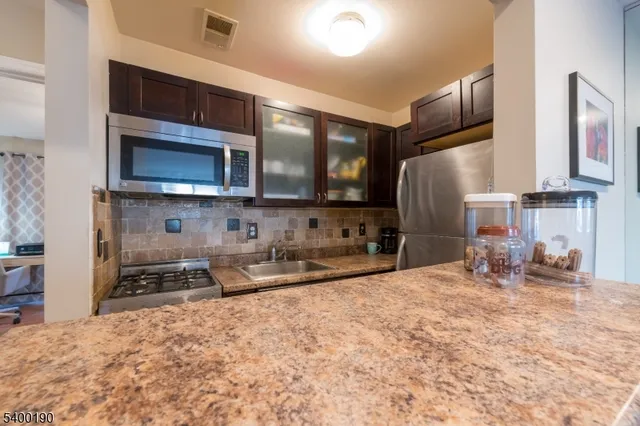 $235,000 | 303 Arsdale Terrace, Unit 303, Union, NJ 07083