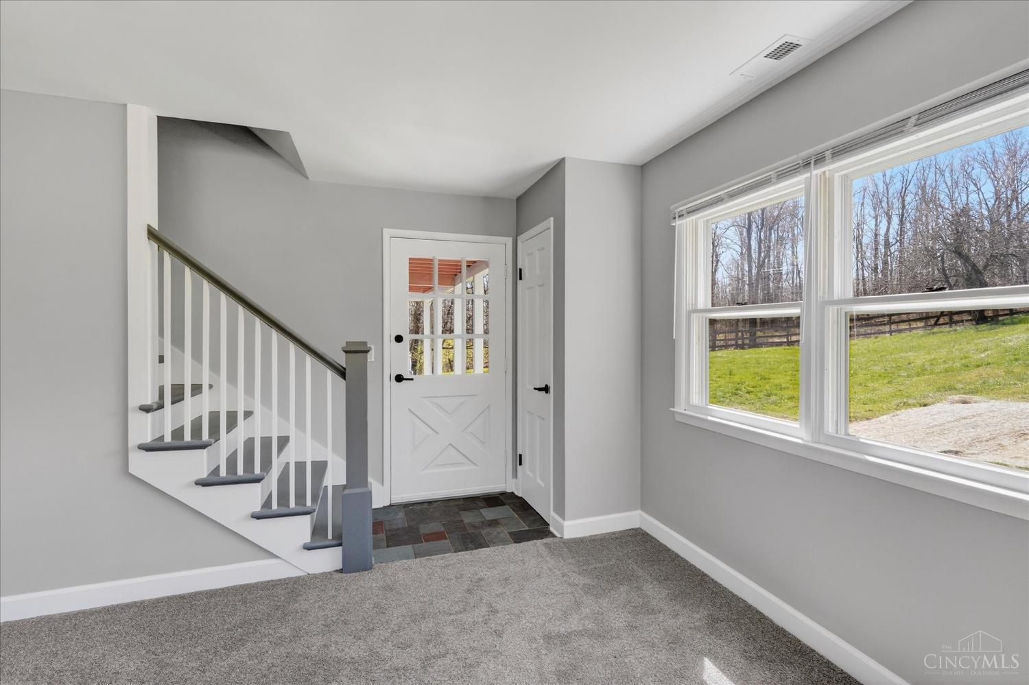 8225 West Prospect Road Hillsboro, OH 45133 - Photo 9 of 49