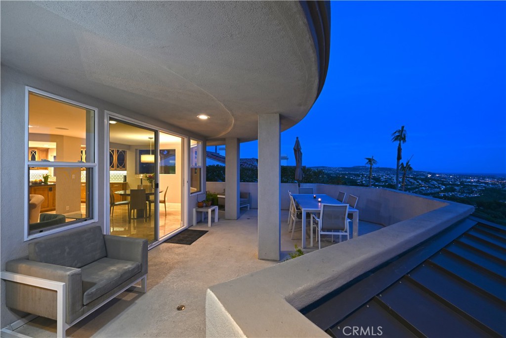 90 Marbella San Clemente, CA 92673 - Photo 29 of 39 a living room with furniture