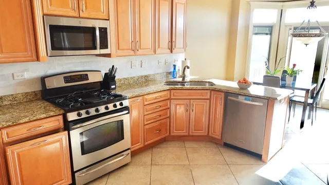 $619,000 | 1811 Rizzi Lane, Bartlett, IL 60103