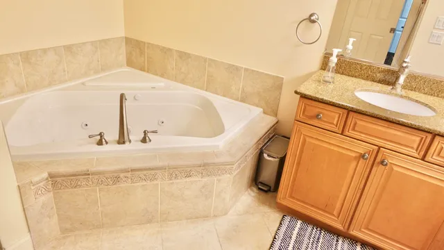 $619,000 | 1811 Rizzi Lane, Bartlett, IL 60103