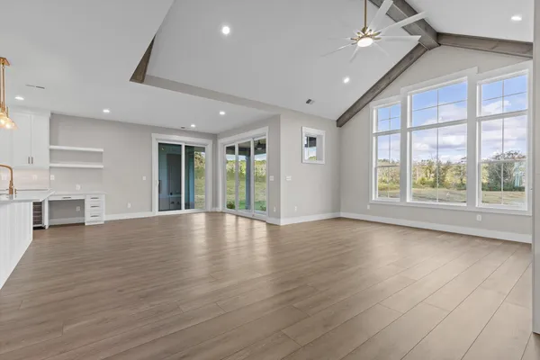 $745,000 | 349 Clubhouse Drive, Jasper, TN 37347