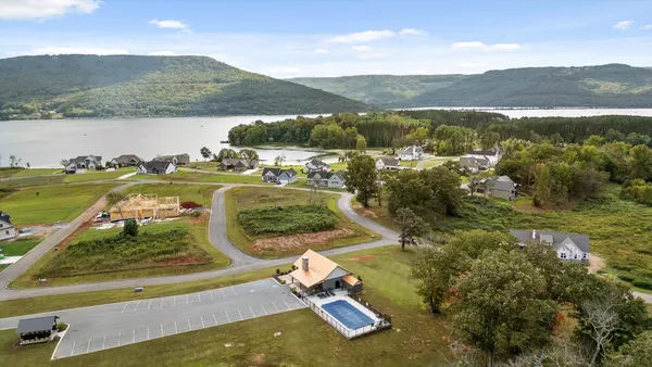 $745,000 | 349 Clubhouse Drive, Jasper, TN 37347