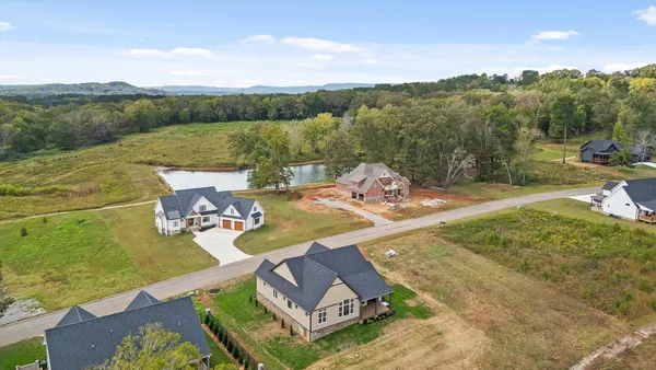 $745,000 | 349 Clubhouse Drive, Jasper, TN 37347