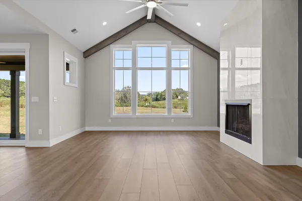 $745,000 | 349 Clubhouse Drive, Jasper, TN 37347