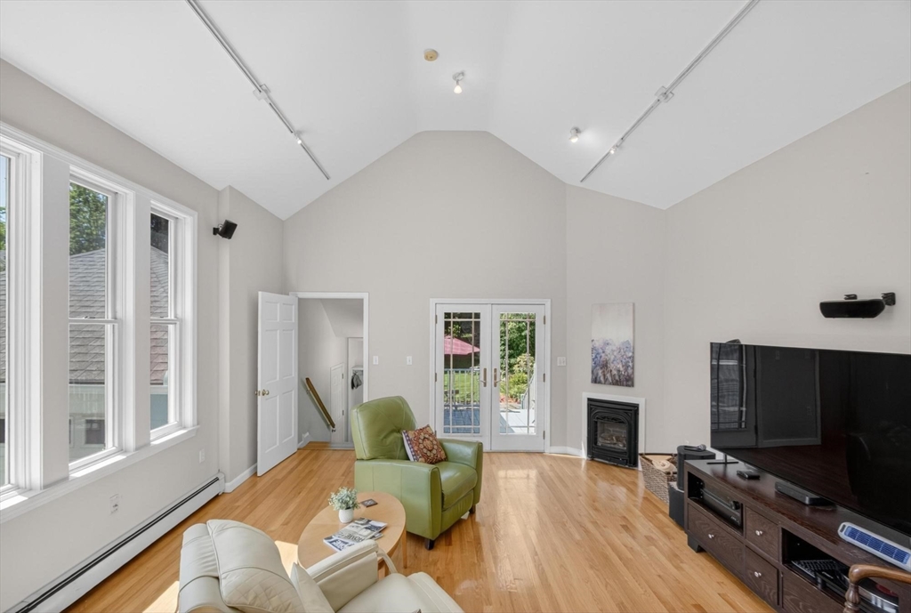 12 Middle Street Lexington, MA 02421 - Photo 12 of 26