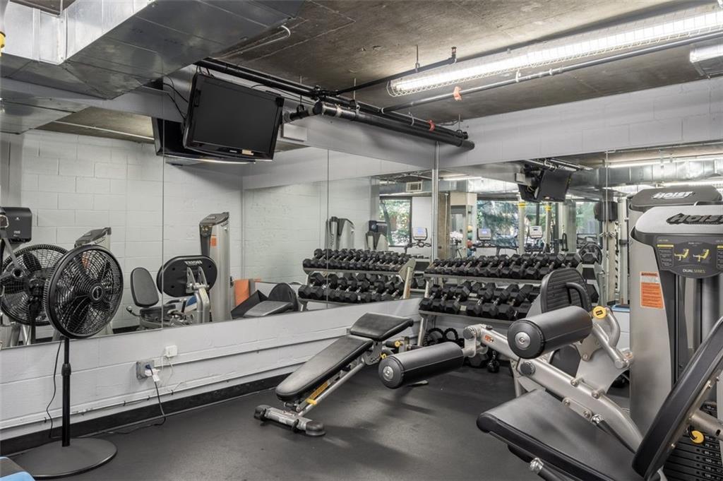 3235 Roswell Road Northeast, Unit 402 Atlanta, GA 30305 - Photo 26 of 35