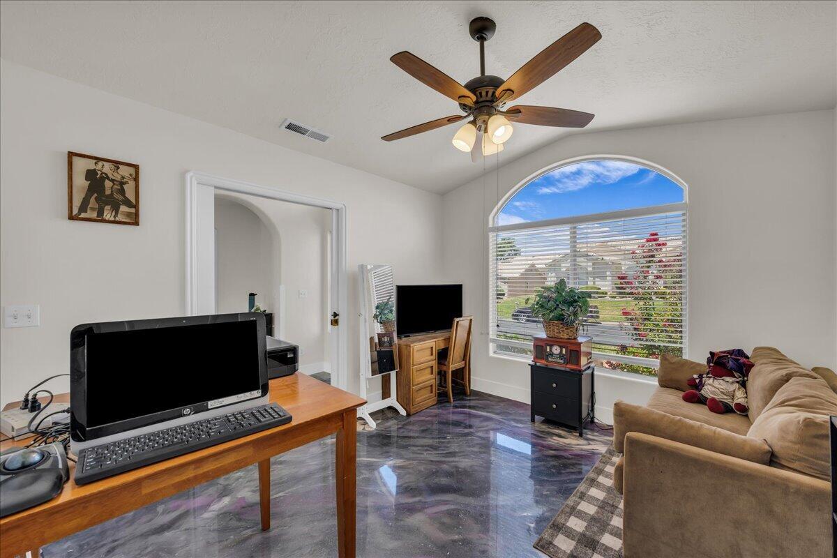225 North Valley View Drive, Unit 69 St. George, UT 84770 - Photo 16 of 31 23-H-23
