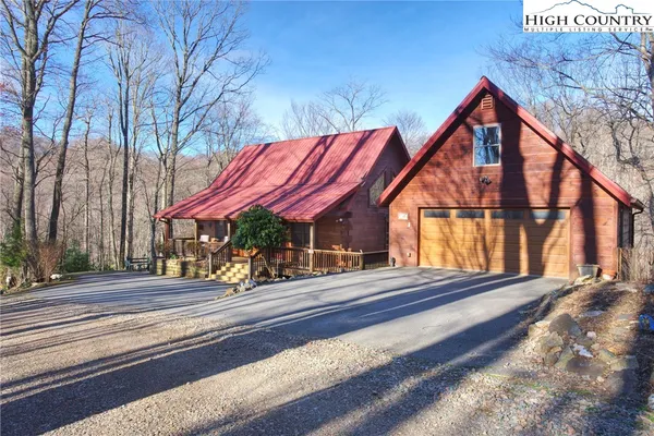 $469,000 | 140 Vixen Den Drive, Zionville, NC 28698