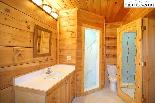 $469,000 | 140 Vixen Den Drive, Zionville, NC 28698