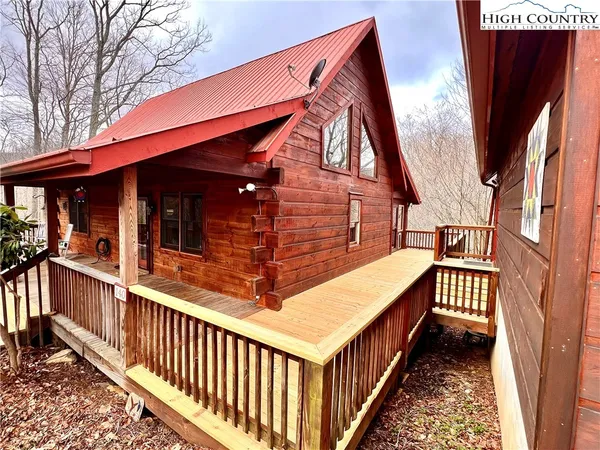 $469,000 | 140 Vixen Den Drive, Zionville, NC 28698