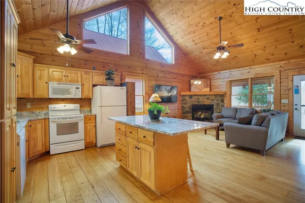 $469,000 | 140 Vixen Den Drive, Zionville, NC 28698