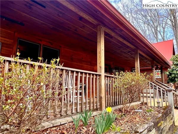 $469,000 | 140 Vixen Den Drive, Zionville, NC 28698