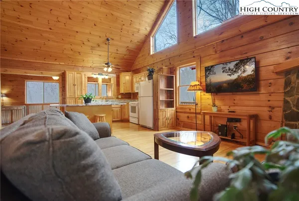 $469,000 | 140 Vixen Den Drive, Zionville, NC 28698