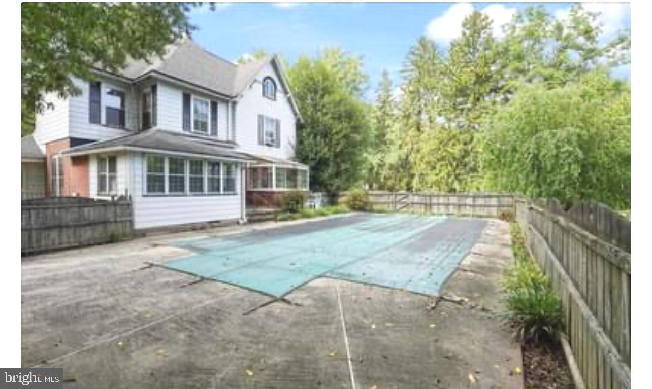 134 Hilldale Road Lansdowne, PA 19050 - Photo 3 of 19