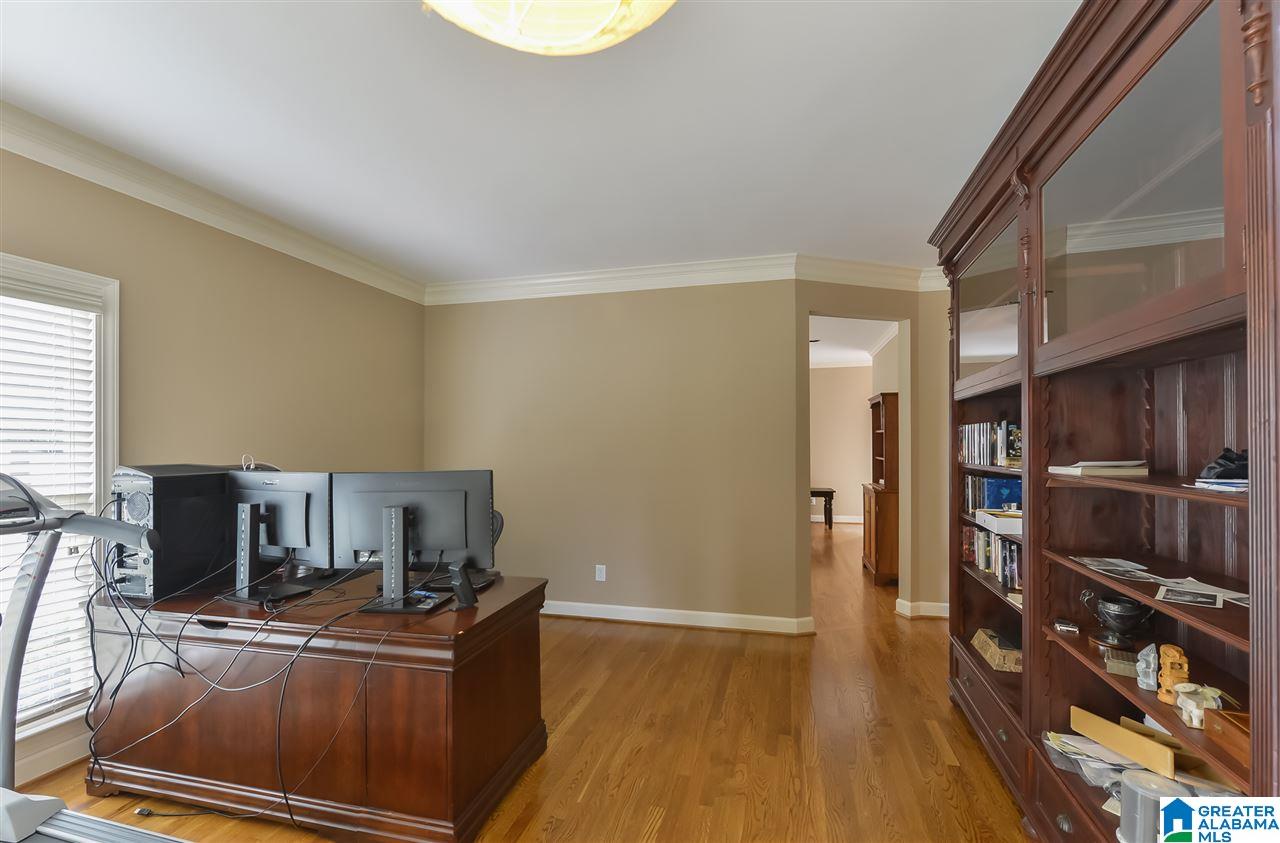521 Meadow Ridge Circle Birmingham, AL 35242 - Photo 7 of 50