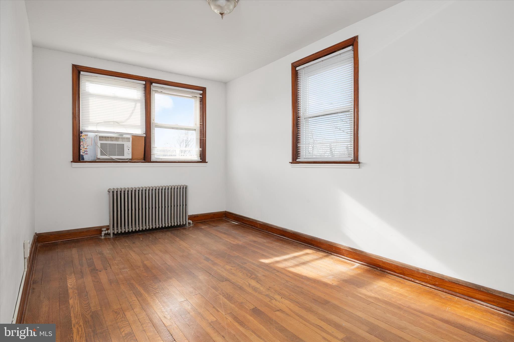 336 Arden Road West Baltimore, MD 21225 - Photo 14 of 21 an empty room with a window