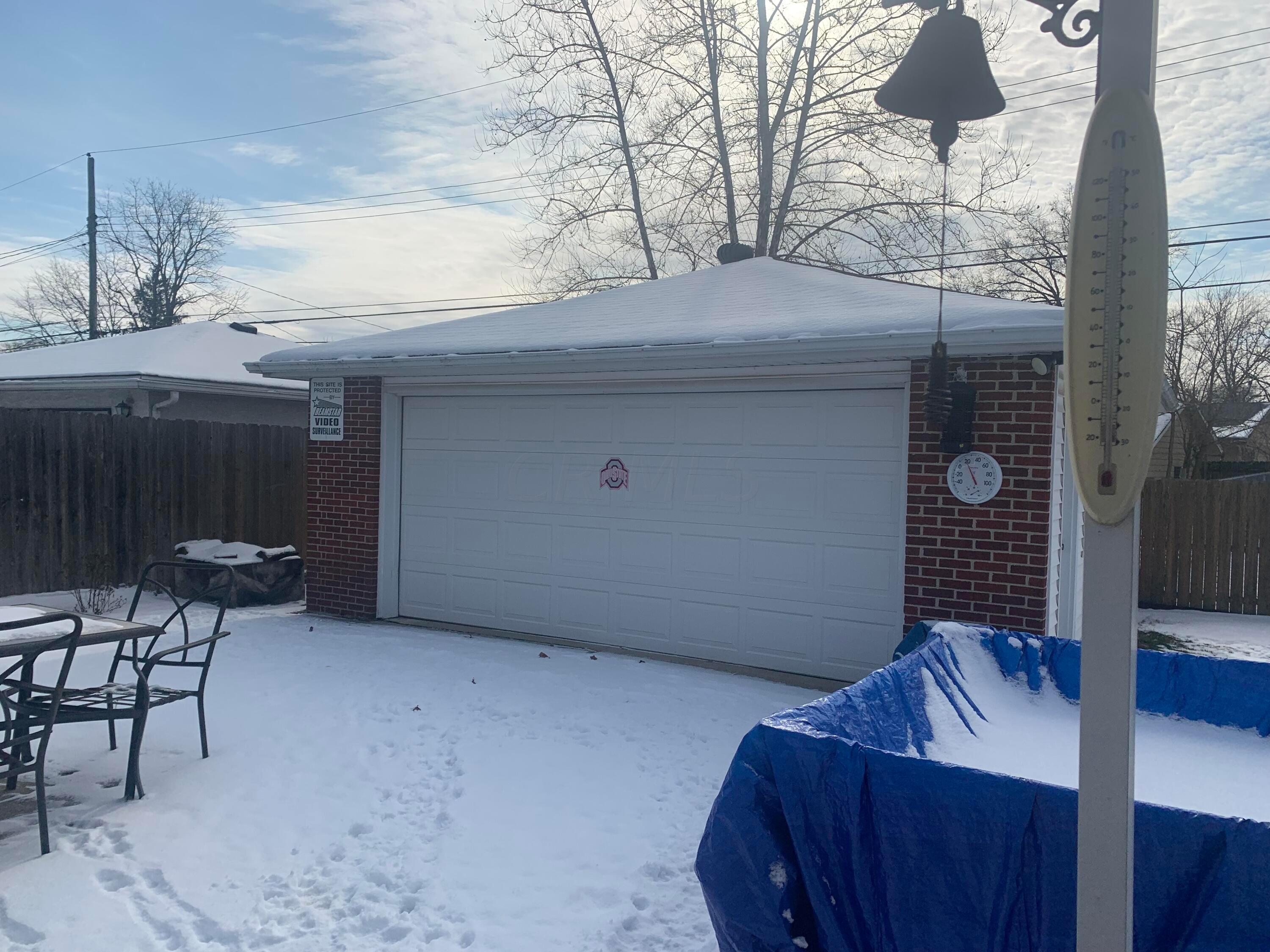 4833 Annhurst Road Columbus, OH 43228 - Photo 2 of 27 IMG_8397