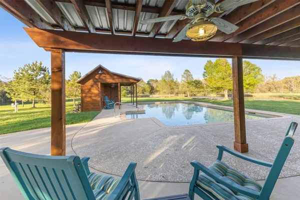 a view of an outdoor space