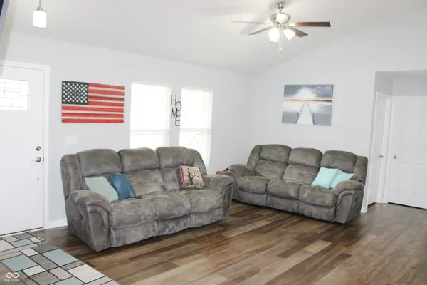 $299,900 | 231 High Street, North Vernon, IN 47265