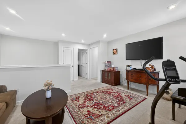 $499,900 | 2110 Silver Leaf Drive, Island Lake, IL 60042