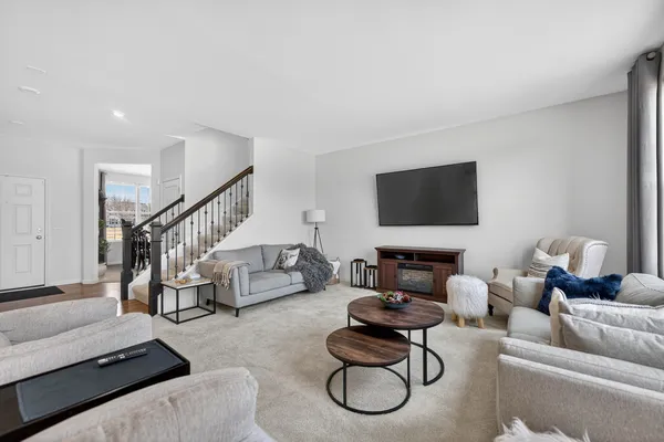 $499,900 | 2110 Silver Leaf Drive, Island Lake, IL 60042