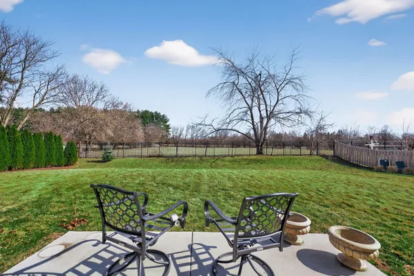 $499,900 | 2110 Silver Leaf Drive, Island Lake, IL 60042