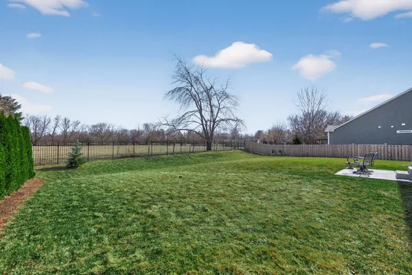 $499,900 | 2110 Silver Leaf Drive, Island Lake, IL 60042