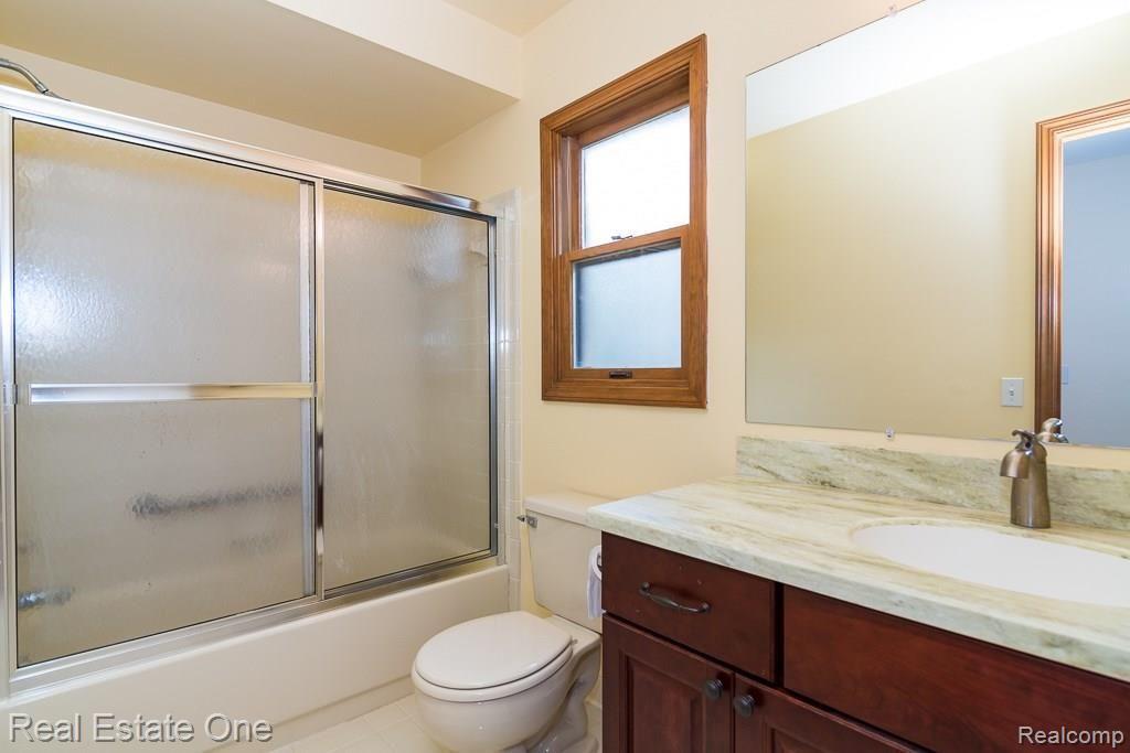 1313 Pembroke Drive Rochester, MI 48307 - Photo 14 of 22